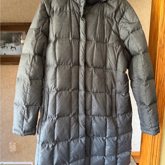 The North Face Jackets & Blazers - Women's North Fave Gray Puffer Coat